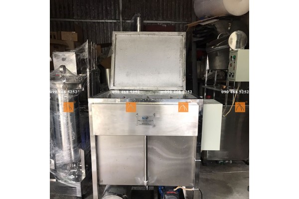Máy xịt rửa chai 6 vòi, Máy rửa chai áp suất cao, tráng rửa lọ thuỷ, bình nhựa, chum sành, đồ gốm sứ