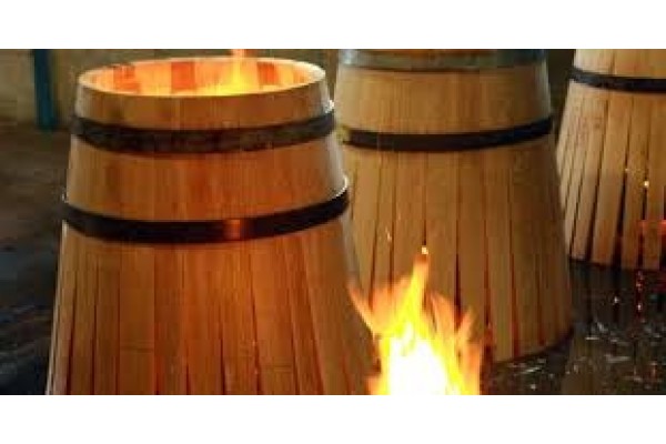 Sản xuất thùng rượu gỗ sồi cầu kỳ và tinh tế như thế nào?
